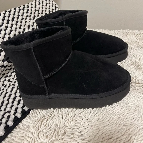 UGG Classic Black Boots - Picture 3 of 7